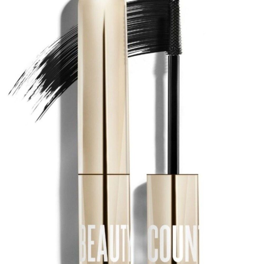 Beautycounter Volumizing Mascara in Black